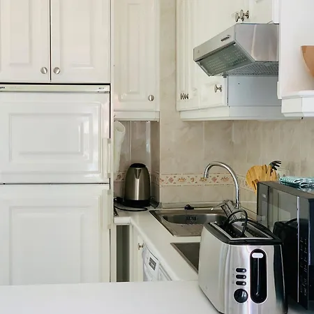 Apartman Amazing 2 Bedrooms In Centre *