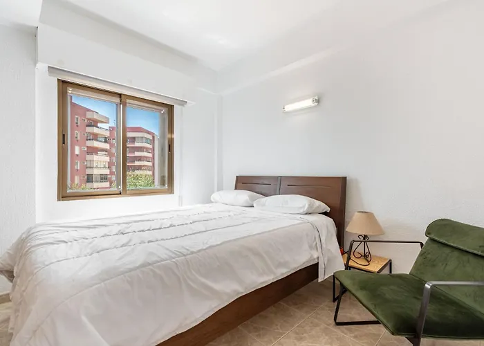 Amazing 2 Bedrooms In Centre Apartmán *