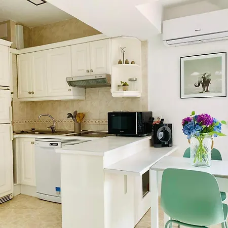Amazing 2 Bedrooms In Centre Марбелья