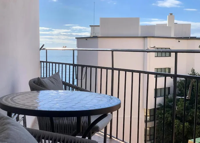 Amazing 2 Bedrooms In Centre Marbella